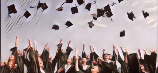 Anti Mainstream, Anak ITENAS Bikin Perayaan Wisuda Dengan Tema Midsommar