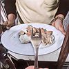 Aneh Tapi Nyata, Kenapa Garpu Tukang Siomay Selalu Patah di Bagian Tengahnya?