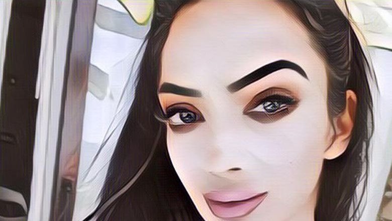 Keseringan Diblokir di Media Sosial, Model Ini Akhirnya Memutuskan Berhenti Dari Situs OnlyFans