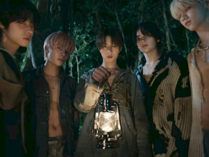 Lirik Lagu Sugar Rush Ride - TXT Dalam Romanization Hangul