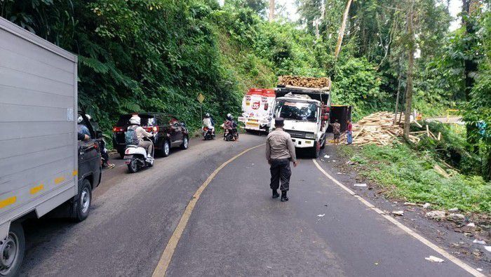 3. Cukup Menyulitkan saat Macet