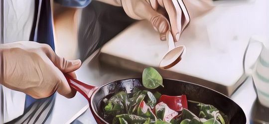 Perempuan Dituntut untuk Pintar Masak, Tapi Kenapa Lebih Banyak Laki-laki yang Jadi Koki Profesional?