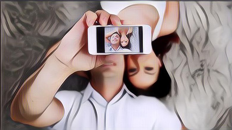 Butuh Pengakuan Dari Orang, 5 Zodiak Ini Terkenal Suka Pamer Kemesraan Bareng Pasangan Di Media Sosial