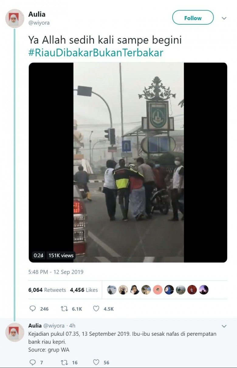 1. Seorang Ibu pusing hingga hampir terjatuh saat naik motor