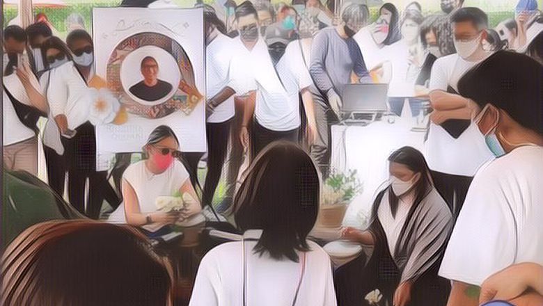 Tangis Pecah di Pemakaman, Begini Reaksi Anak-anak Joanna Alexandra - Raditya Oloan