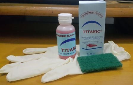 Cairan Pembersih Kaca Aquarium