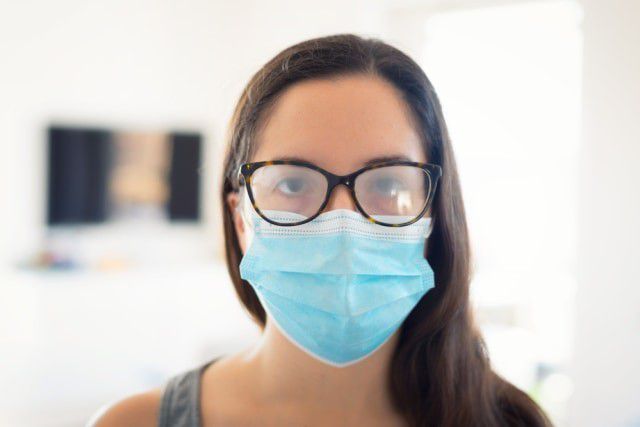 Tips Agar Kacamata Tidak Berembun Pas Pakai Masker Yang Simpel Dari Dokter Gak Kepikiran 8385