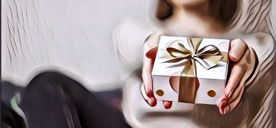 Enggak Harus Mahal, Ini Ide Kado Sederhana yang Bisa Bangkitkan Mood Perempuan