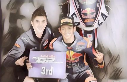 Veda Ega Berhasil Raih Podium Pertamanya di Red Bull Rookies 2025, Incar Kemenangan Perdana