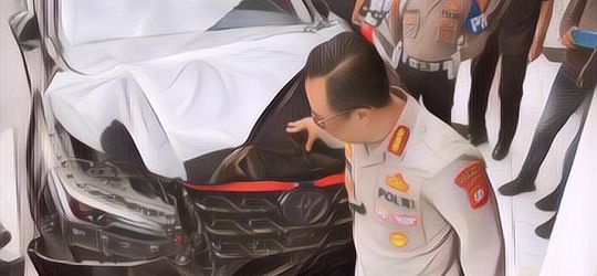 TERUNGKAP! Ini Dia Sosok Pengemudi Fortuner yang Hancurkan Mobil Brio di Jalan
