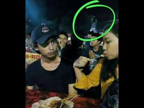 2. Kuntilanak sate taichan