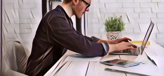 Tips Menghadapi Pacar Workaholic Biar Lebih Perhatian Sama Kamu