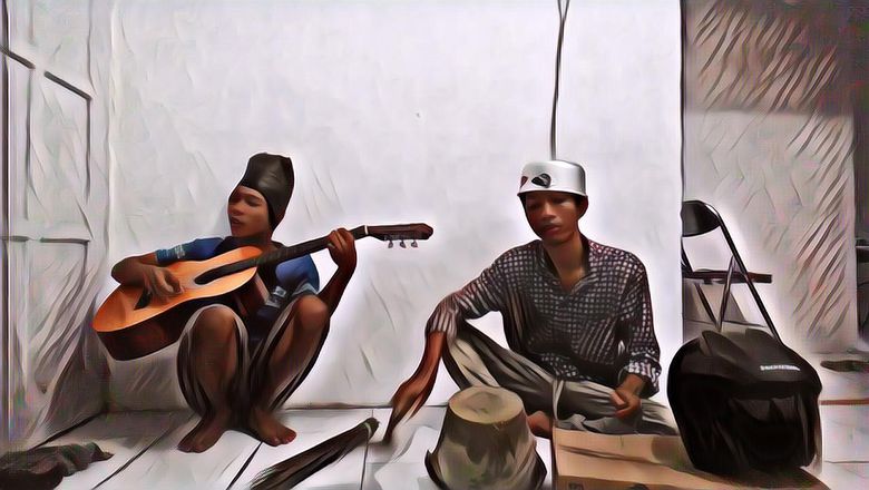 Galau? Dengerin Musik Kocak Ini Deh Biar Bisa Semangat Lagi
