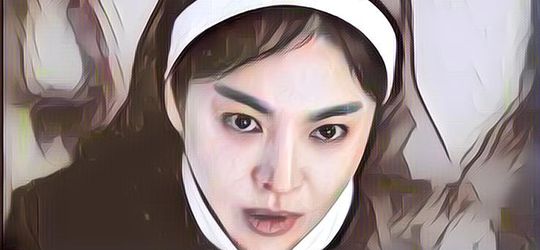 Song Hye Kyo Ungkap Bagaimana Ia Belajar Merokok untuk Perannya di Film "Dark Nuns"
