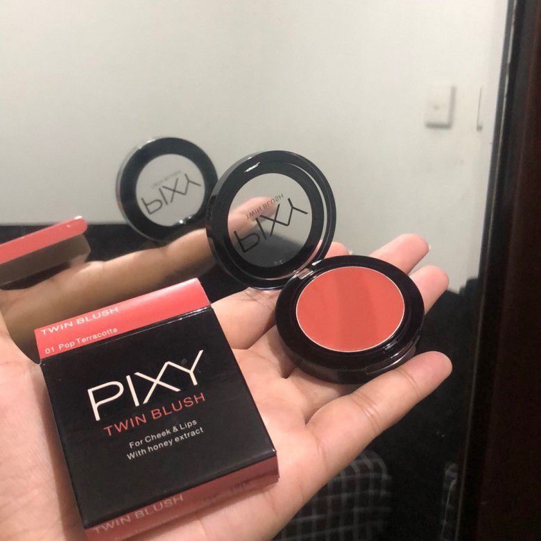 2. Pixy Twin Blush
