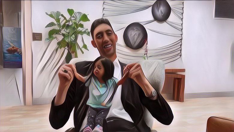 Viral Berbagai Potret Pria Tertinggi dengan Wanita Terpendek di Dunia