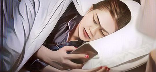 Miris! Ibu 2 Anak Ditemukan Tewas Dengan Posisi Masih Pegang Handphone, Penyebabnya Bikin Dokter Syok