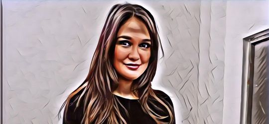 Nama Luna Maya Trending di Twitter, Salah Sebut Nama Boy Band Korea