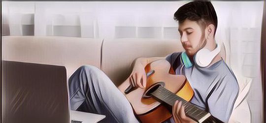 3 Hobi Suami yang Bikin Puyeng Istri, Kamu Juga Begini?