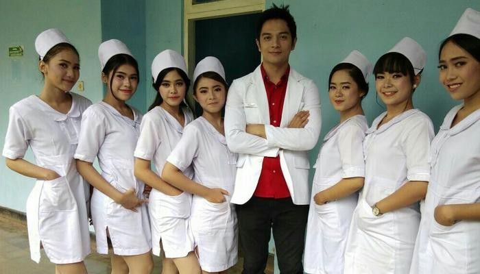 4. Pegawai kesehatan