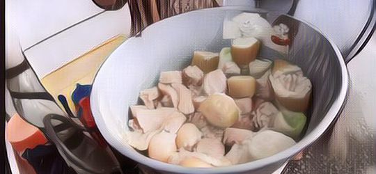 Ngakak Abis! Aksi Tukang Siomay Keliling Ini Bikin Terkejut, Masuk ke Hotel Langsung Keliling Koridor Kamar