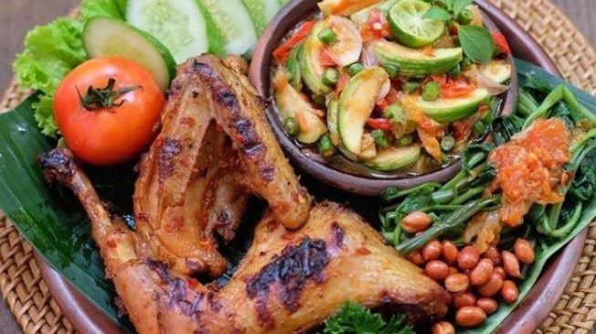 5. Resep Ayam Bakar Taliwang