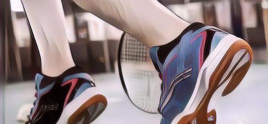 Sepatu Badminton Terbaik Wajib Banget Kamu Miliki, Begini 5 Tips Dapetinnya~