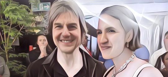 Beredar Gosip Tom Cruise Pacaran dengan Wanita 35 Tahun Lebih Muda, Siapakah Dia?