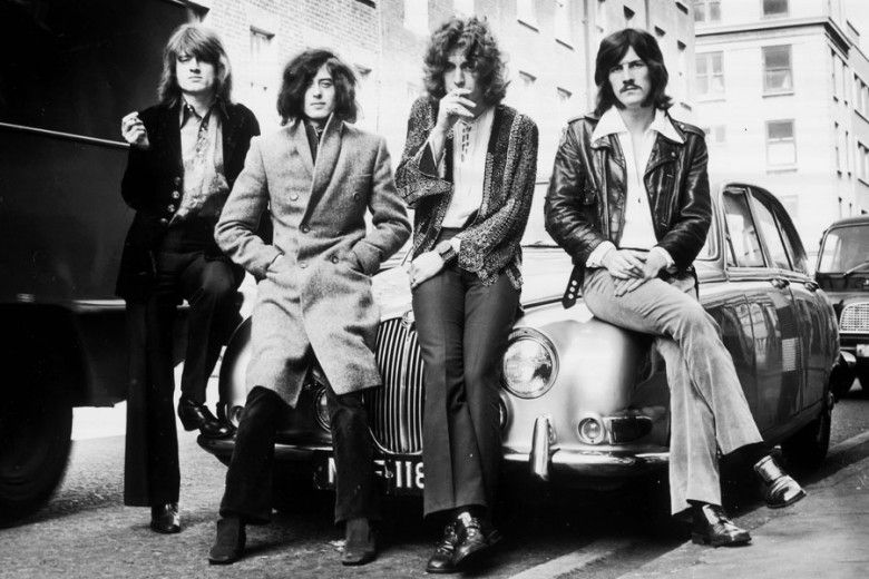 1. Led Zeppelin, dilarang masuk ke Singapura