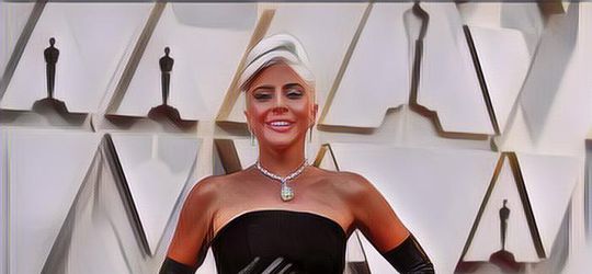 Lady Gaga Mengenakan Kalung Seharga 414 Miliar Saat Oscar 2019, Legendaris!