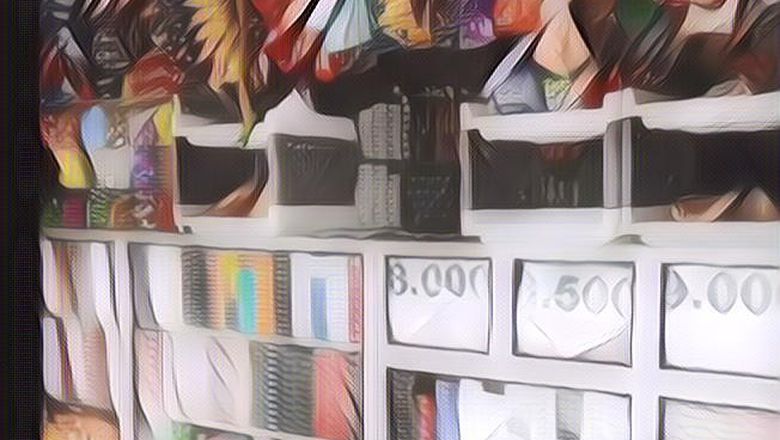 Penampakan Warung Madura Jadi Madura Mart, Kiamat Tetap Buka Setengah Hari