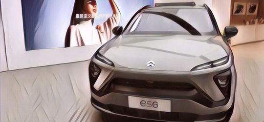 Gokil! Ada Warga Kampung Pakai Mobil Tesla Cuma Buat Jualan