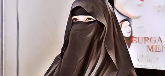 Umi Pipik Jadi Sasaran Penipuan Atas Nama Palestina, Begini Kronologinya