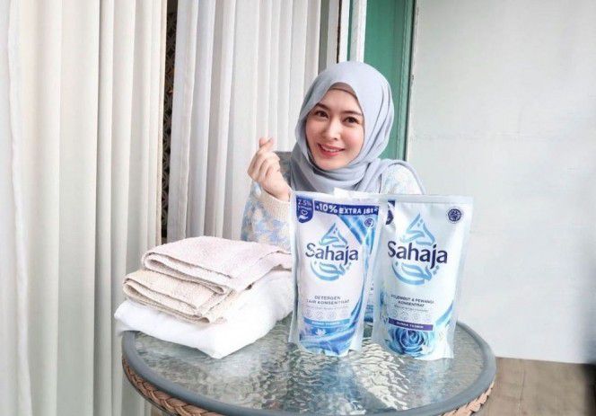 5. Wah, senyumannya manis bener, neng