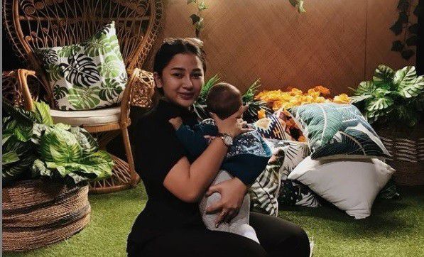 3. Makan di Restoran