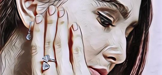 5 Arti Memakai Cincin di Jari Tangan yang Belum Banyak Orang Tahu