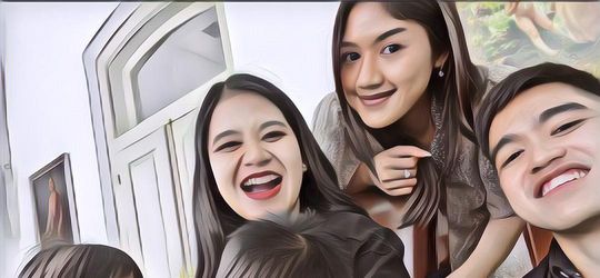 Heboh! Kahiyang Ayu Diduga Beri Kode Kaesang Lamaran, Erina Gudono Ngaku Kaget Tapi Jawab Gini