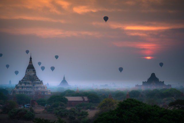 Balon Udara di Langit Bagan, Myanmar