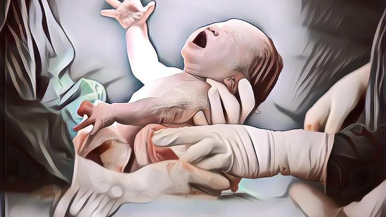 Lahir saat Ibunya Lagi Clubbing, Bayi Ini Bebas Masuk Klub Malam Seumur Hidup