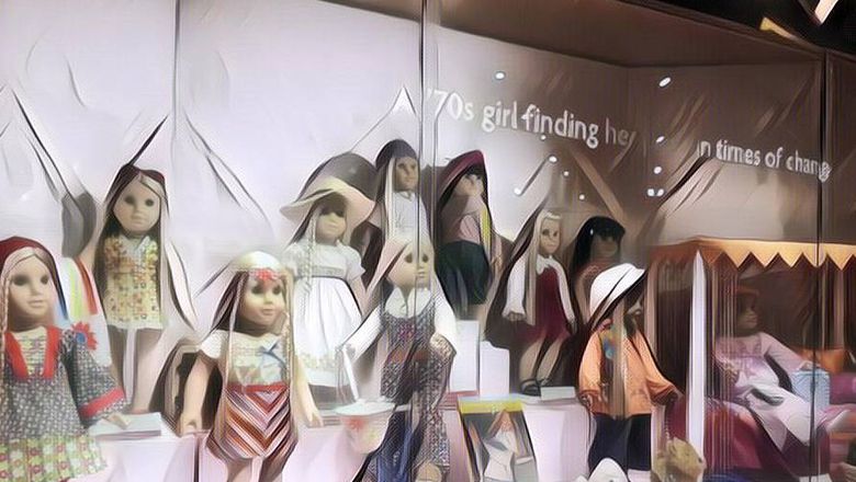 Lucu Banget! Bapak-Bapak Ini Melakukan Hal Konyol Saat Menunggu Istri Belanja