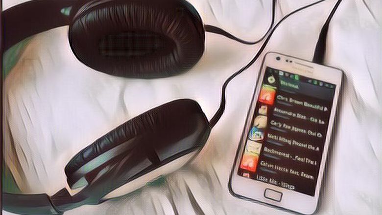 November Telah Tiba, Ini 11 Lagu Syahdu Buat Nemenin Kamu Dikala Hujan