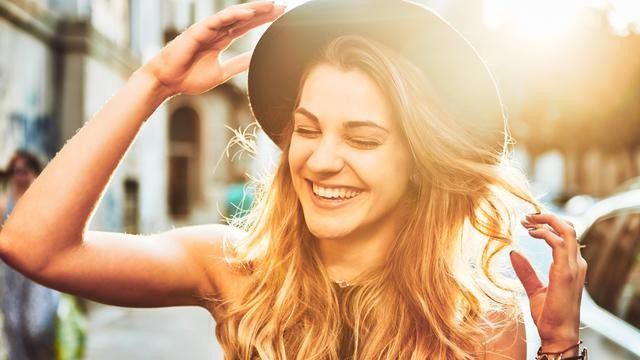 3. Abaikan setiap cibiran dan kritikan yang menjatuhkanmu