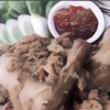 Orang Korea Takjub Cobain Sambel Dengan Ayam Goreng Kremes, Sebut Mirip Makanan Korea Ini