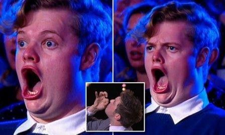 1. Senang ketika mendapatkan perasaan takjub