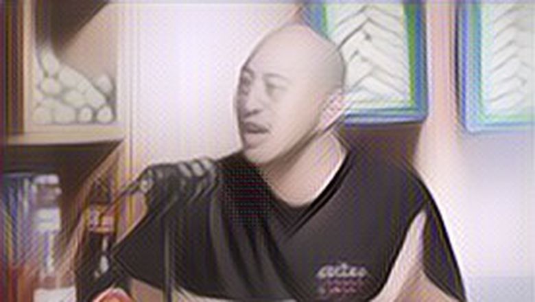 Heboh Ada Foto Pandji Pragiawaksono Disebut Selingkuh dan Ciuman dengan Wanita Lain