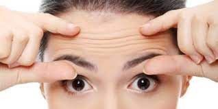 3. Hindari Ekspresi Wajah Tertentu dan Berulang