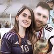 Istri Lionel Messi Hampir Salah Cium Orang, Dikira Suaminya