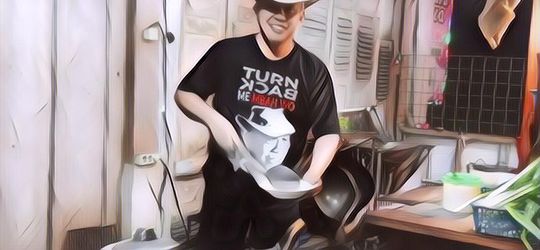 Viral Mantan Pilot Pesawat Tempur yang Kini Beralih Jadi Penjual Bakmi dan Sate