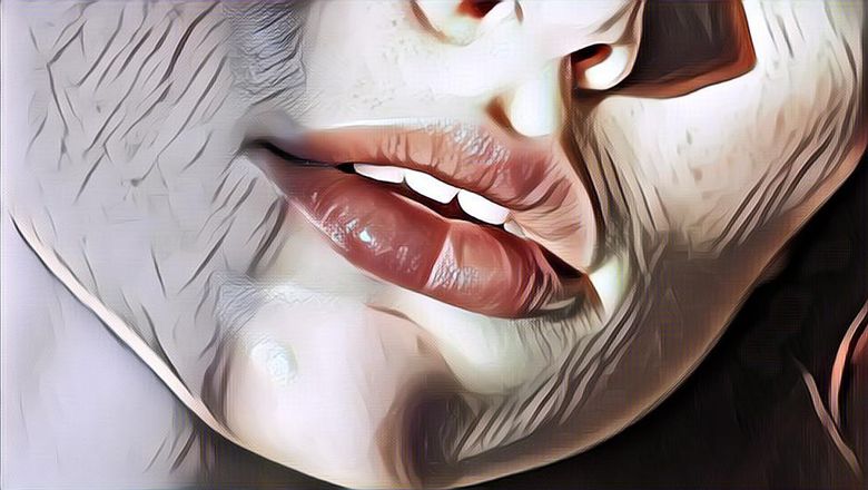 Jadi Tampak Lebih Tebal, Yuk Pahami 4 Trik Makeup Ilusi Bibir Ini