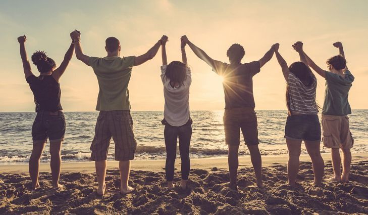 5. Bisa memahami orang lain